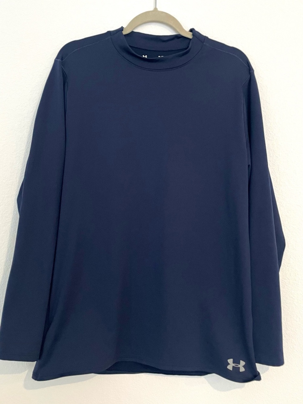 Under Armour Men's Long-Sleeve Base Layer Crew Shirt - Navy Blue